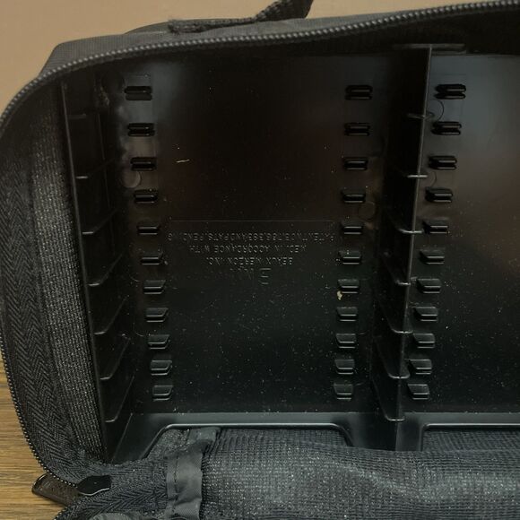 Case It BMI Cassette Tape Storage Travel Black Bag Zippered Handle Hold 16 - Picture 4 of 6